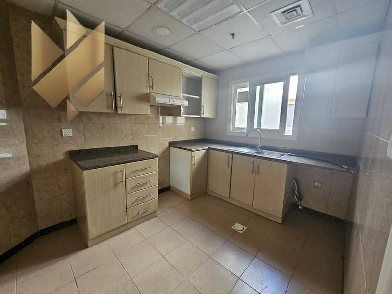 12 صورة واتساب بتاريخ 1447-02-05 في 16.39. 34_67a5e42c. jpg