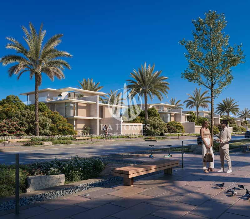 5 CAM04-LARGE VILLA-STREET-RIGHT. png