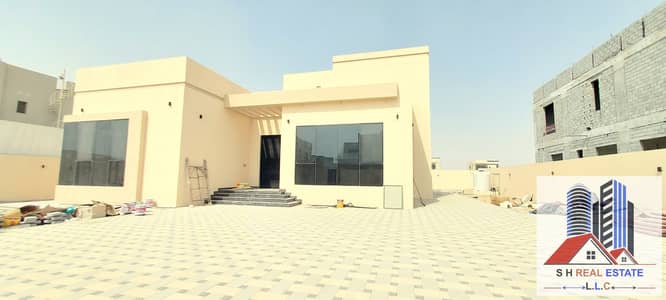 فیلا 4 غرف نوم للايجار في العوير، دبي - 20250804_145654. jpg