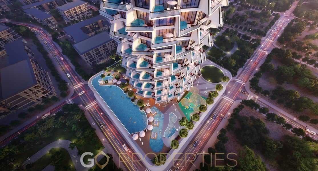 9 Exterior Royale 10. jpg
