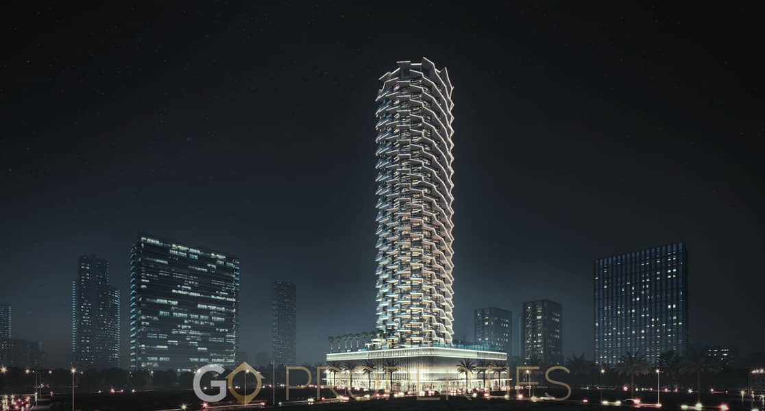 11 Exterior Royale 2. jpg