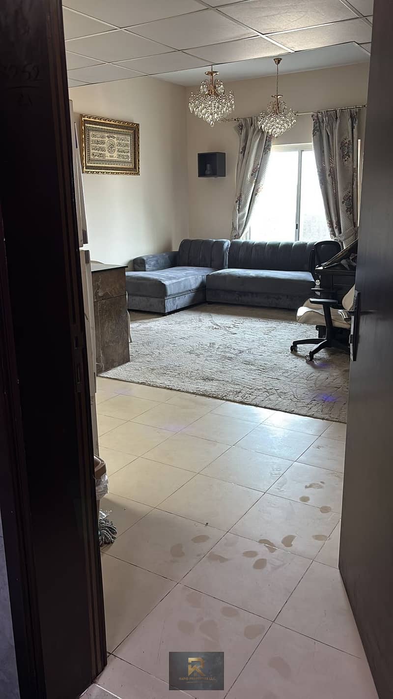 2 PHOTO2. jpg