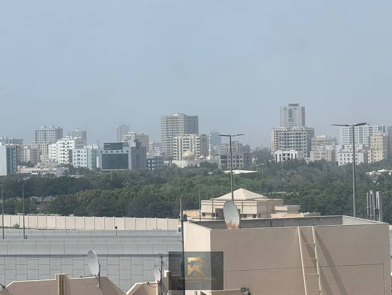 5 PHOTO5. jpg
