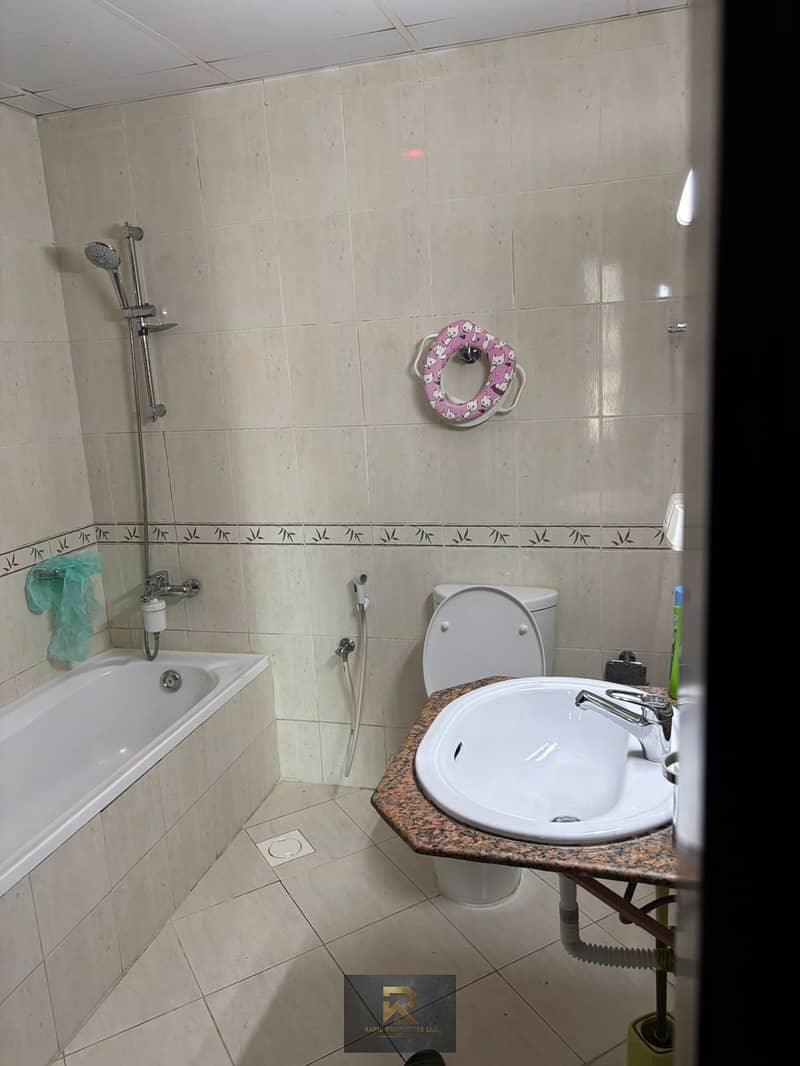 10 PHOTO11. jpg