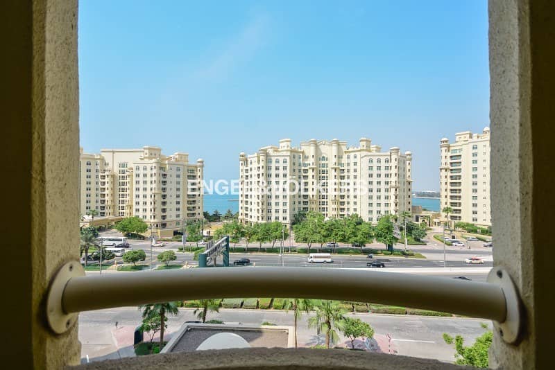 Immaculate | High Floor|Partial Sea View