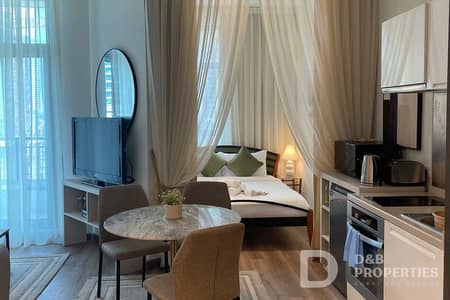 Studio for Sale in Downtown Dubai, Dubai - Furnished | Upgraded | Vacant on Transfer