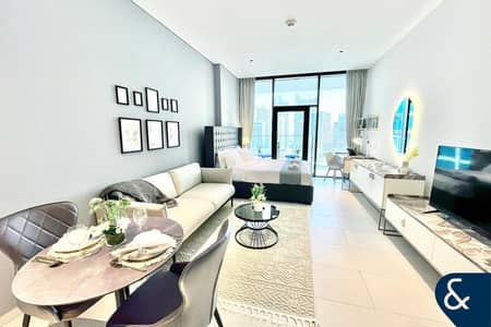 Studio for Rent in Business Bay, Dubai - Designers Choice | Luxurious | Canal views