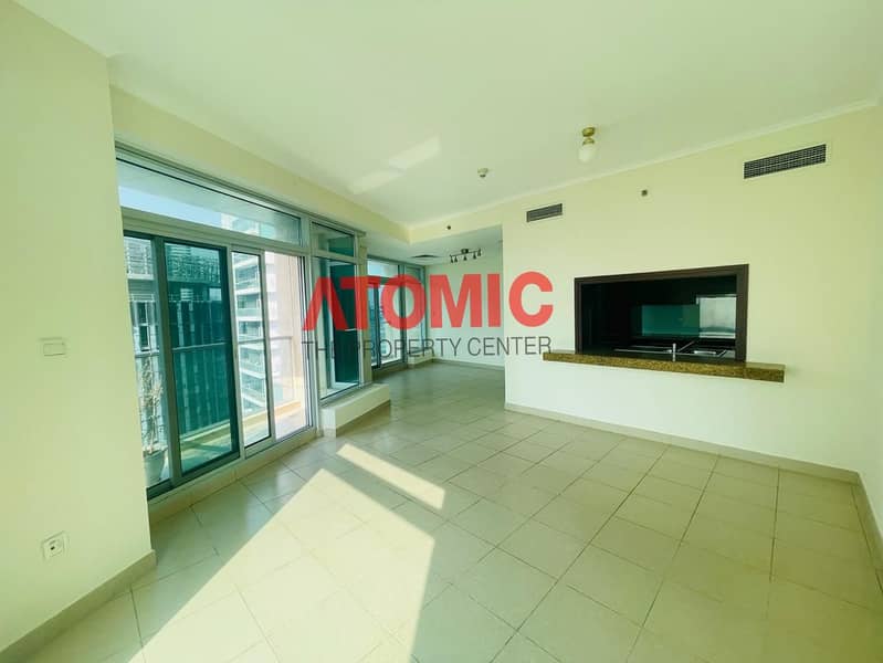 Spacious 2 bed | high floor | blvd view - Image 10