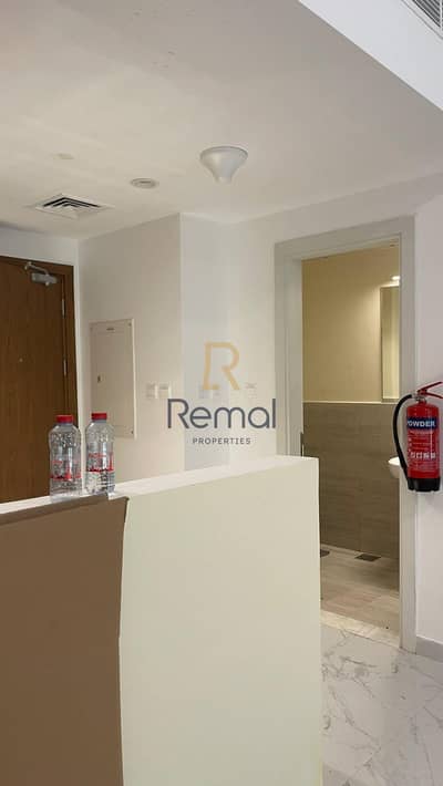 1 Bedroom Apartment for Rent in Masdar City, Abu Dhabi - big layout l Prime Location l balcoony