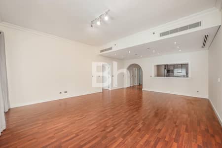 2 Bedroom Apartment for Rent in Palm Jumeirah, Dubai - Upgraded | Large layout | Park View
