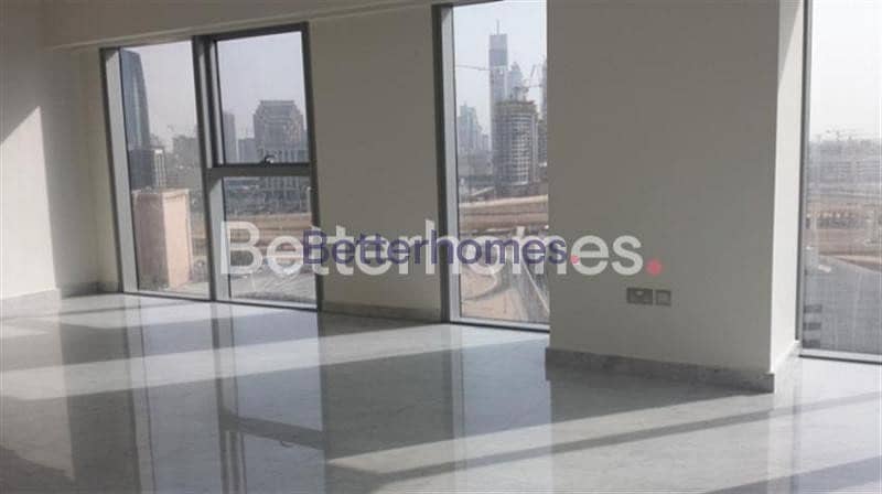 Spacious Studio Apartment with SZR View in DIFC