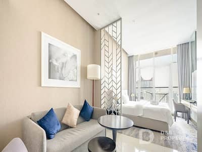 Studio for Rent in Business Bay, Dubai - Spacious Layout | Canal View | Prime Location