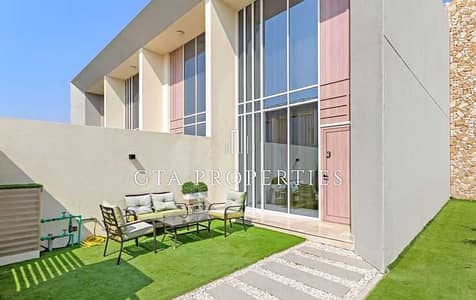 1 Bedroom Villa for Sale in Dubailand, Dubai - Community living | Corner Home | Modern Townhouse