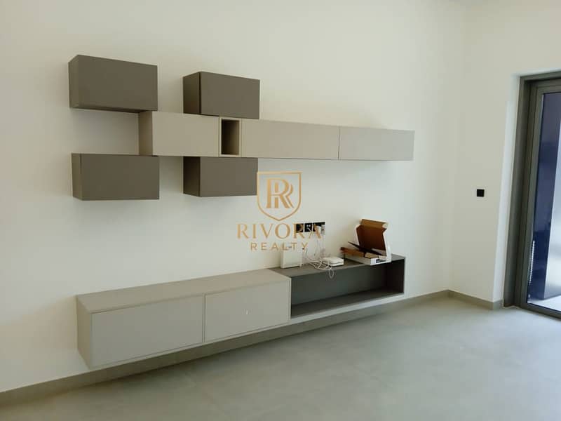 2 BHK I LUXURY I EQUIPPED KITCHEN