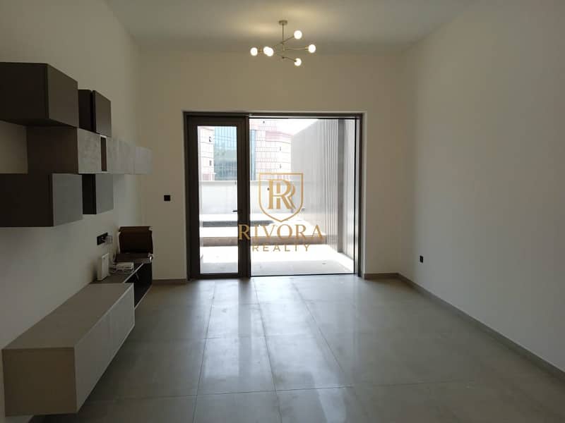 2 BHK I LUXURY I EQUIPPED KITCHEN