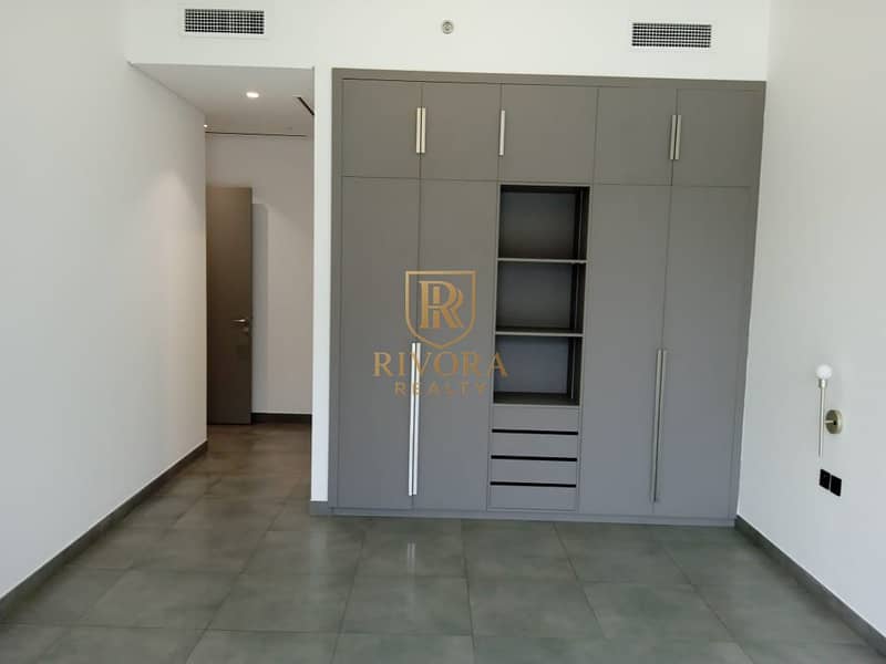 2 BHK I LUXURY I EQUIPPED KITCHEN