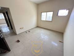 شقة في منطقة الرولة 1 غرفة 23000 درهم - 12442597