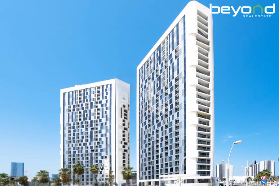 Sea View | Prime Location | Vibrant Sea View | Prime Location | Vibrant