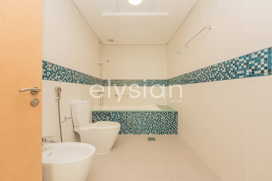 Stunning Penthouse I Sea Views I Vacant - Image 10