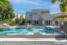 Rare To Market Upgraded 5 Bed on an Elevated Plot