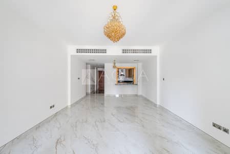 2 Bedroom Apartment for Rent in Downtown Dubai, Dubai - Well Maintained | Naturally Well Lit 2 BR