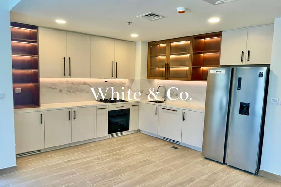 MODERN UNIT | SPACIOUS | VACANT SEPT MODERN UNIT | SPACIOUS | VACANT SEPT
