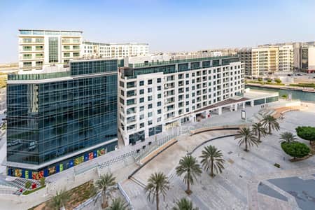 2 Bedroom Apartment for Sale in Al Raha Beach, Abu Dhabi - Upgraded and Fully Furnished Apt | High Floor