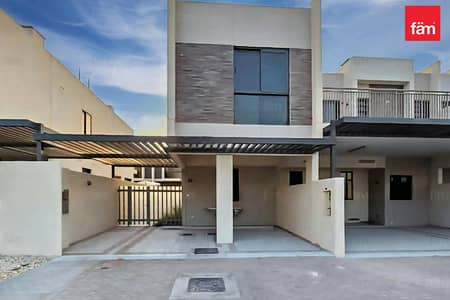 3 Bedroom Townhouse for Sale in DAMAC Hills 2 (Akoya by DAMAC), Dubai - 3+MAIDS | POOL AND PARK VIEW | CORNER