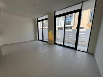 4 Bedroom Villa for Rent in Dubai South, Dubai - Single row I natural grass landscaping I vacant