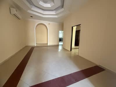 فیلا 3 غرف نوم للايجار في الفلج، الشارقة - IMG-20250203-WA0205. jpg