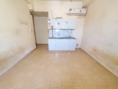 استوديو  للايجار في مويلح، الشارقة - 20250807_113050. jpg