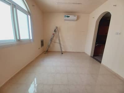 استوديو  للايجار في مويلح، الشارقة - 20250702_105638. jpg