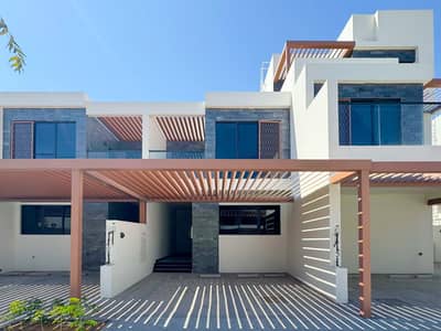 4 Bedroom Townhouse for Rent in DAMAC Hills, Dubai - Vacant Now | Single Row | Golf Course Backing