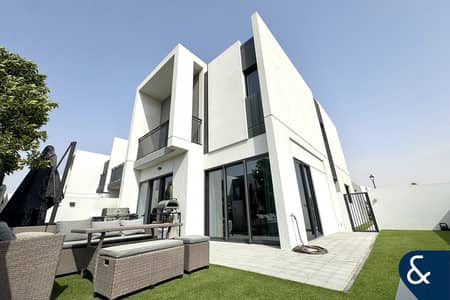 4 Bedroom Villa for Rent in Dubailand, Dubai - Corner unit | Landscaped | Available Sept