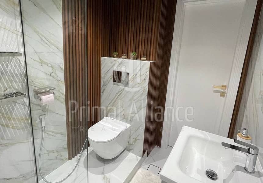 Fully Upgraded | Next to Metro | Marina View - Image 15