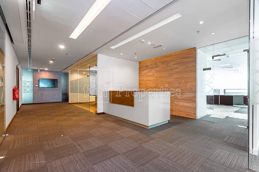 Office / Partitions for sale in Bay Square