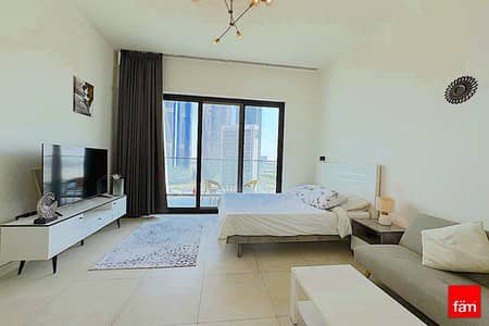 Studio for Rent in Business Bay, Dubai - Best Price | High Floor | With Balcony | Spacious