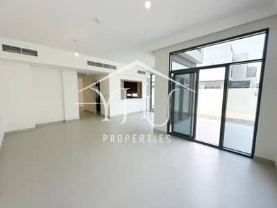 4 Bedroom Villa for Sale in Dubai South, Dubai - d2273f8e-5bce-4d8f-8bdf-5108b3a22c1e. jpg