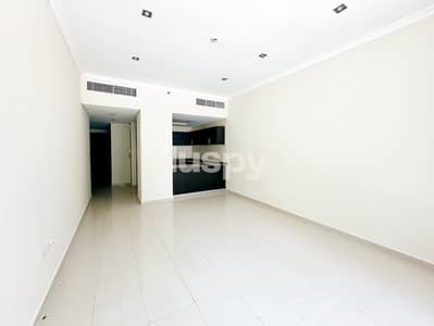 2 Bedroom Flat for Rent in Dubai Marina, Dubai - Community View | Low Floor | Vacant