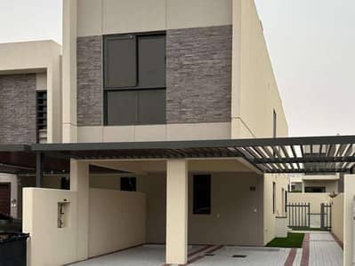3 Bedroom Townhouse for Rent in DAMAC Hills 2 (Akoya by DAMAC), Dubai - Popular Layout | Closed Kitchen | L Shaped Garden