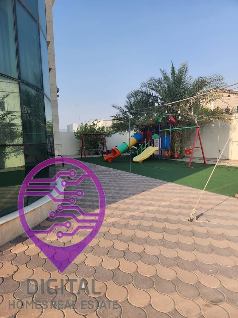 5 Bedrooms | Independent Villa | Big Garden Stunning