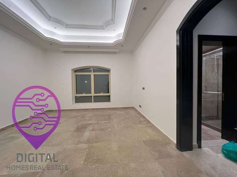 5 Bedrooms | Independent Villa | Big Garden Stunning - Image 14