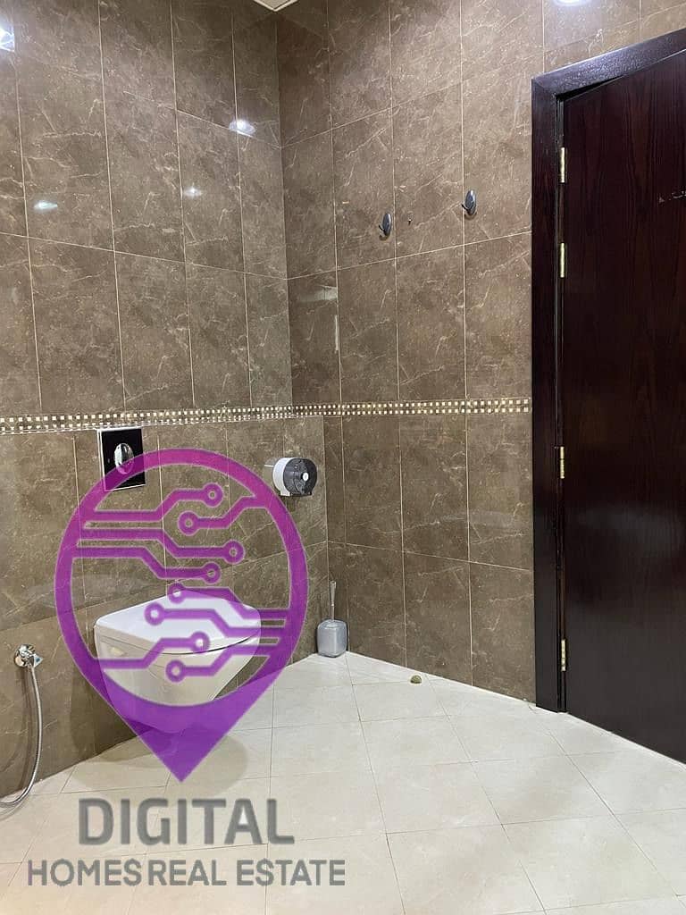 5 Bedrooms | Independent Villa | Big Garden Stunning - Image 30