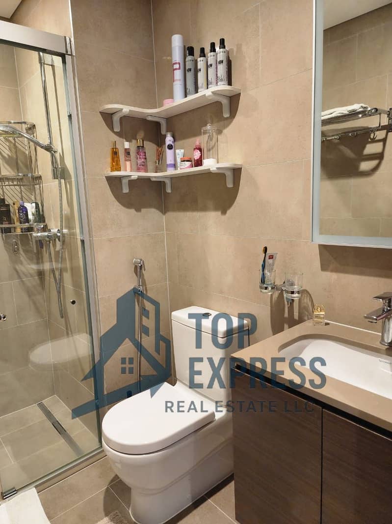 1 Bedroom High End Fully Furnished [Pool View] - Image 7