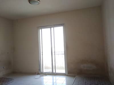 شقة في طراز اليونان المدينة العالمية 22000 درهم - 4239041 شقة في طراز اليونان المدينة العالمية 22000 درهم - 4239041