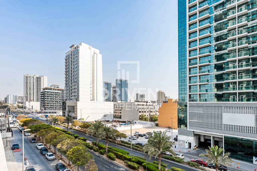 位于朱美拉环形村(JVC)，JVC第10区，宾哈蒂兰花酒店 2 卧室的公寓 2800000 AED - 12465726