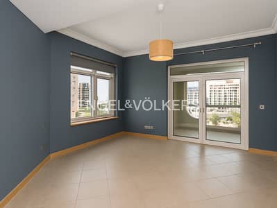 2 Bedroom Apartment for Rent in Palm Jumeirah, Dubai - Unfurnished | Mid Floor | Vacant | Spacious