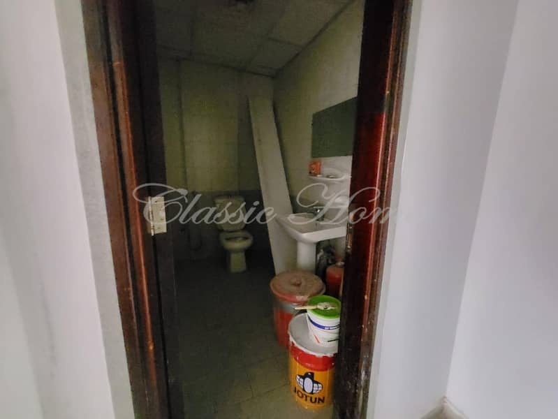 10 bathroom. jpg