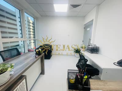 مکتب  للايجار في شارع الشيخ زايد، دبي - 572c5158-062e-4ca9-91e3-5adcf89a315b. jpg