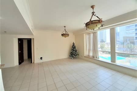 1 Bedroom Flat for Rent in Dubai Marina, Dubai - Huge Layout 1 BHK | Pool View | Fitted Kitchen
